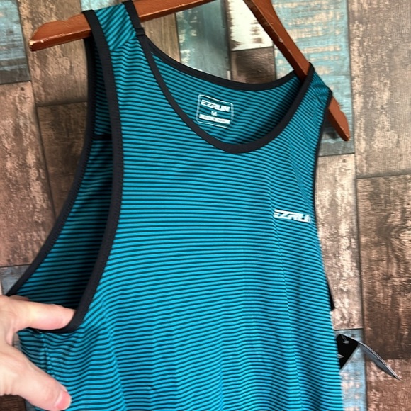 EZRUN medium striped performance tank - Picture 7 of 12